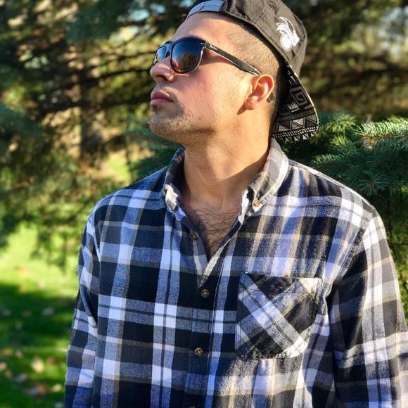 Meet your Posher, Markos - Picture 1 of 1